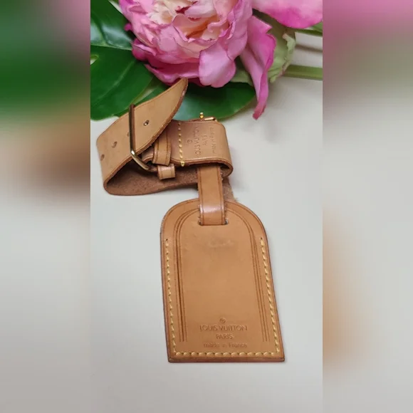 LV Luggage Tag and Poignet 2 Piece Set. Vechetta. Authentic. - Picture 6 of 9